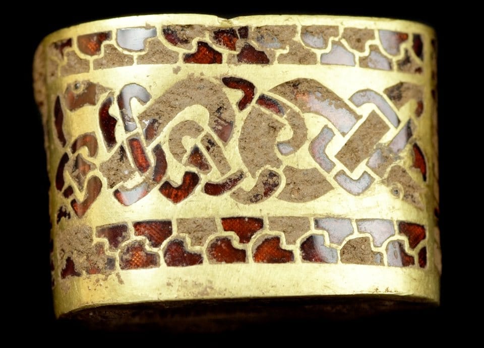 staffordshire-hoard-treasure-1