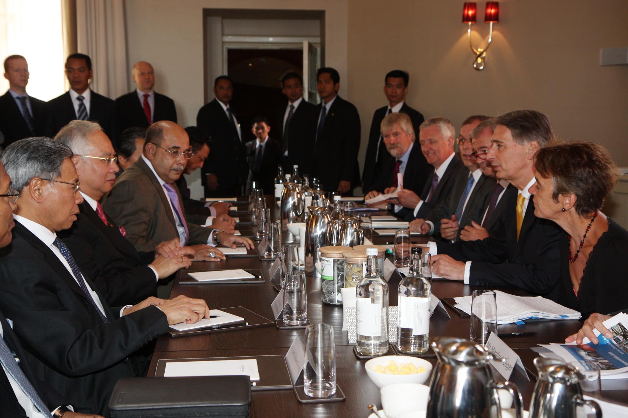Discussions-with-UK-Rail-companies-on-rail-construction-and-regeneration-Philip-Hammond