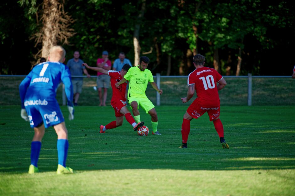 Dietmann drives on net