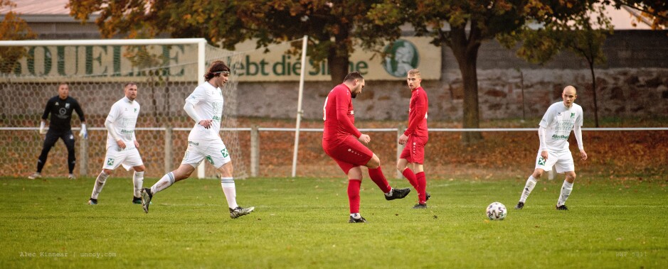 Adam Bombicz delivers assist to Patrick Pail goal: Adam Bombicz delivers assist to Patrick Pail goal. Right after this pass, Patrick Pail knocks the ball straight into the net at a high angle. Subject: soccer;football;burgenland;kittsee;SC Kittsee;FC Illmitz;Clemens Wegleitner;Adam Bombicz;Jozef Sombat;Thomas Sazl