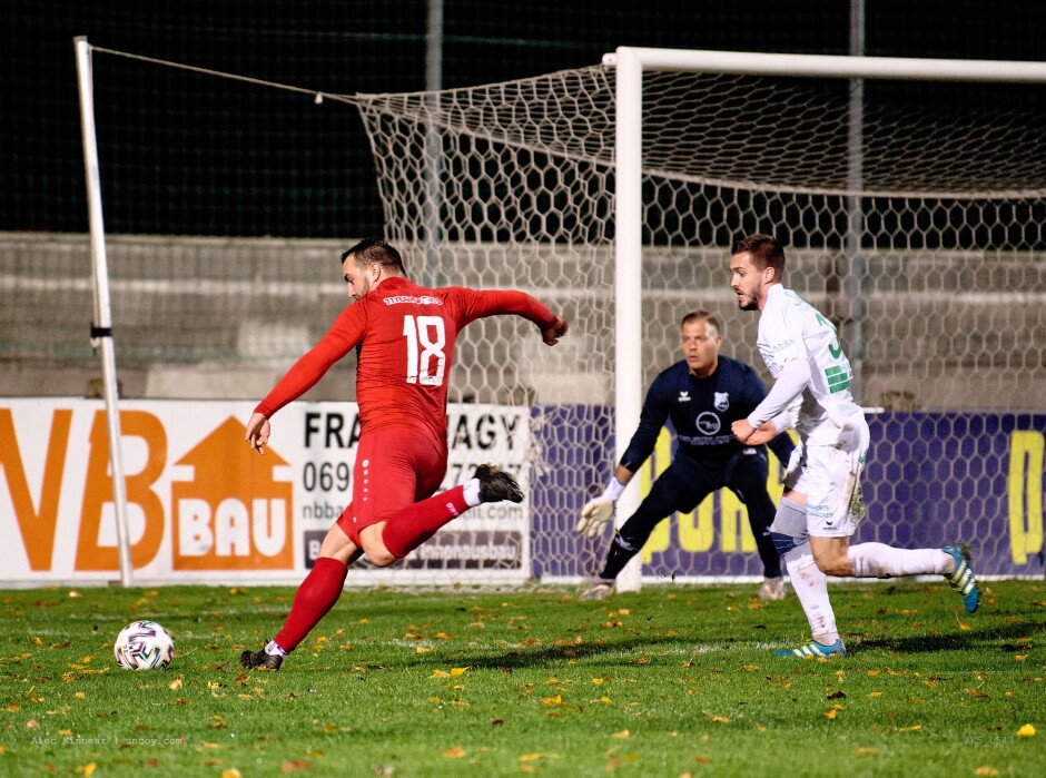 Adam Bombicz storms down the wing: Adam Bombicz created a number of dangerous attempts on the FC Illmitz net. Thomas Zinkl and Patrick Kamper foil this one. Subject: soccer;football;burgenland;kittsee;SC Kittsee;FC Illmitz;Adam Bombicz;Thomas Zinkl;Patrick Kemper