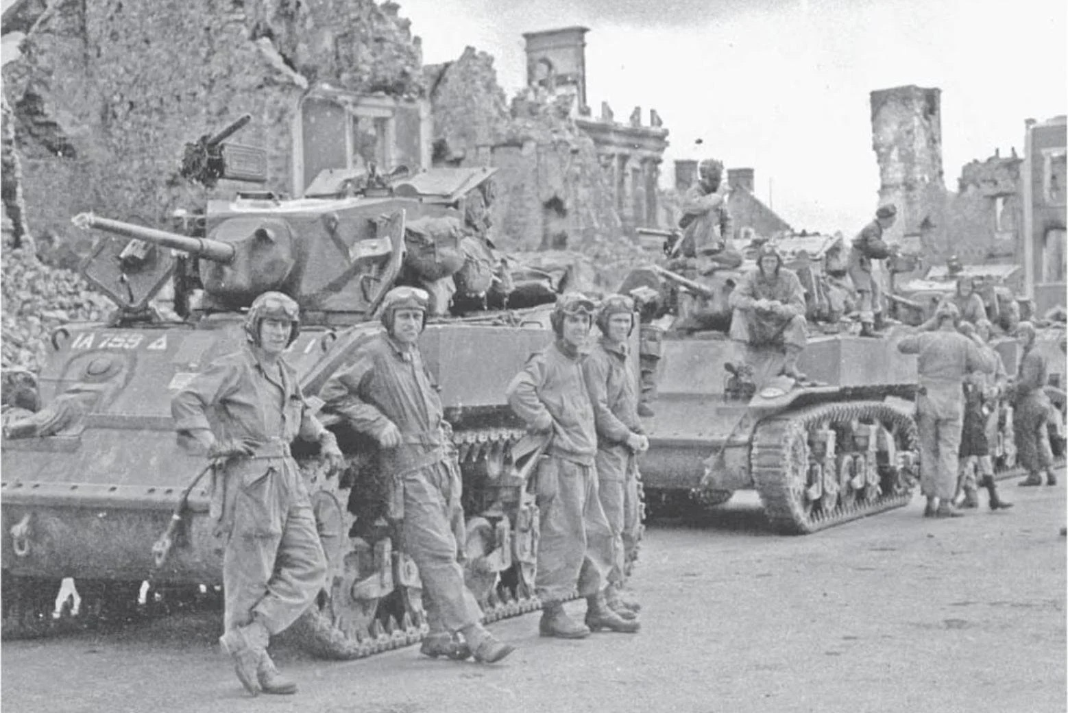 British-tank-troops-take-pause-in-France.jpeg