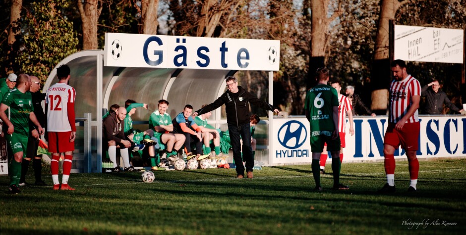 Kittsee wins questionable header call: FC Winden coach Christian Bauer was incensed by this call and let the whole world know. Juraj Fuska worried about picking the ball up in front Bauer. Subject: soccer;football;burgenland;kittsee;SC Kittsee;FC Winden;Christian Bauer;Juraj Fuska