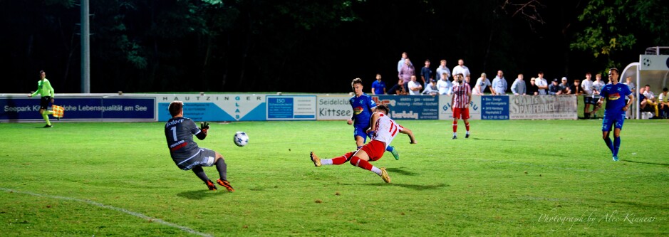 Goal Sequence - 5/6: Nagy's shot is just out of the reach of keeper Johannes Den. Subject: SC Kittsee;SV Gols;burgenland;football;kittsee;soccer