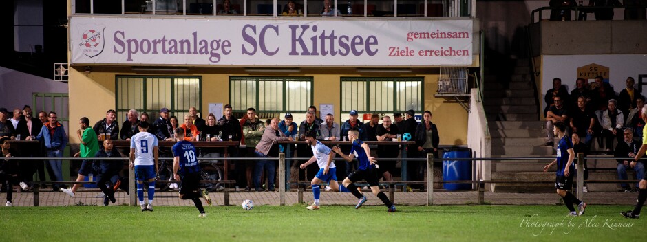 SC Kittsee fans enjoy a fast-paced match: The prime tables in front of the canteen. Subject: SC Kittsee;UFC Tadten;burgenland;football;kittsee;soccer