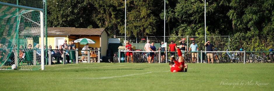 Machovec shot zips past prone keeper Stefan Weinzettl: Machovec has a big leg and when he's on net, there's not too many keepers who will be able to stop his boomers. Subject: soccer;football;burgenland;kittsee;SC Kittsee;UFC Tadten