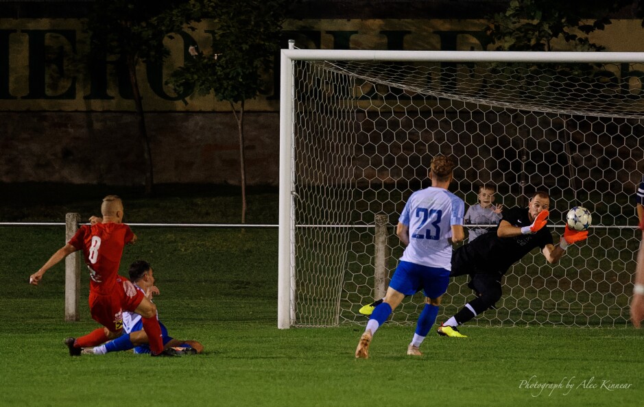 Big save from Robert Bartko: Martin Kocis managed to elude SC Kittsee defenders and enjoy half a dozen good shots on net. Fortunately Bartko stopped all but on of Kocis's bullets. Subject: soccer;football;burgenland;kittsee;SC Kittsee;SC Breitenbrunn