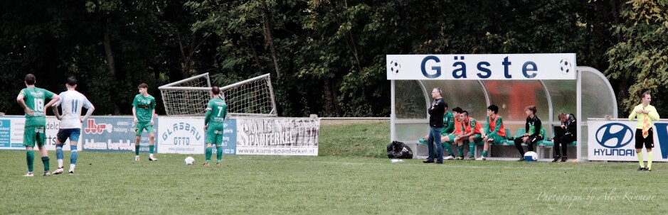 UFC Pamhagen coach Walter Karner: Before a free kick Karner looks on in the waning minutes of the game, perplexed at his side's inability to mark a goal. Subject: soccer;football;burgenland;kittsee;SC Kittsee;UFC Pamhagen