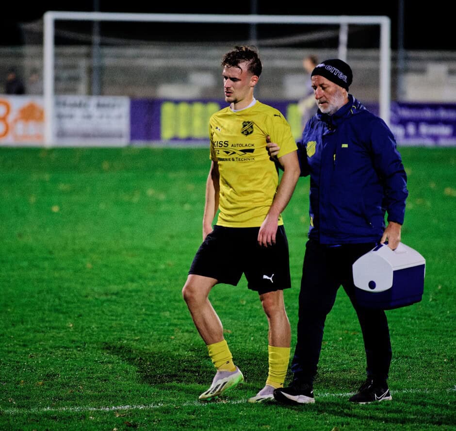 Another wounded soldier: Michal Matušica heads to sideline with veteran trainer  Subject: soccer;football;burgenland;kittsee;SC Kittsee;ASV Deutsch Jahrndorf